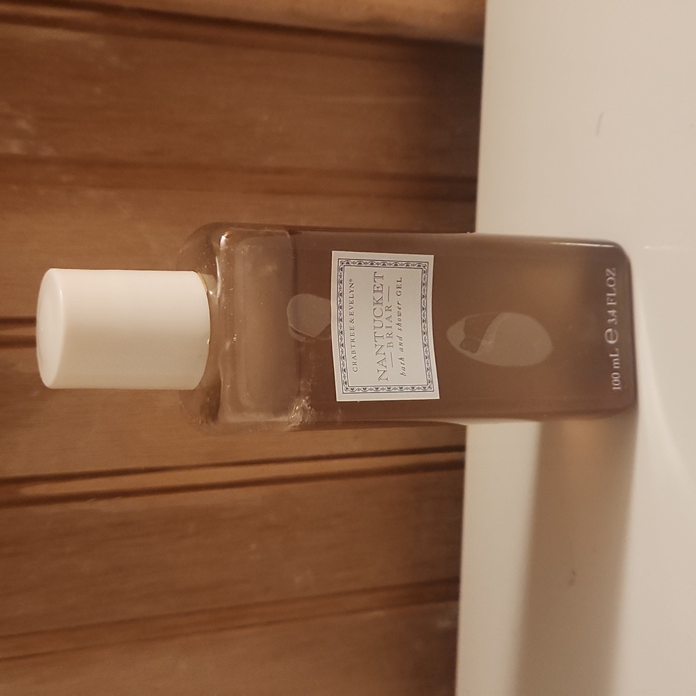 CRABTREE & EVELYN  •  Nantucket Briar  •  Bath and Shower Gel Discontinued Tan